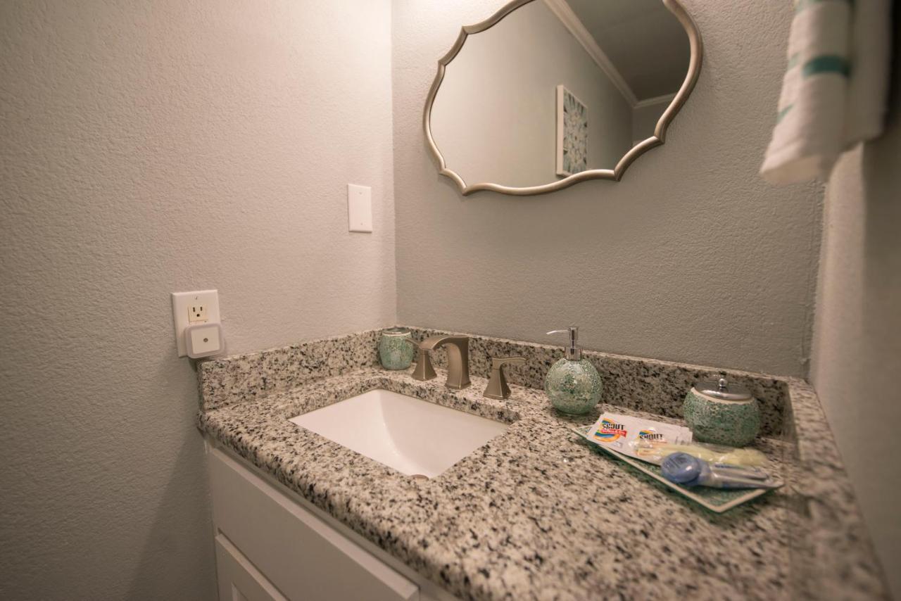 Walk To The Silos! 3 Bed 1960's Near Baylor Ferienhaus *